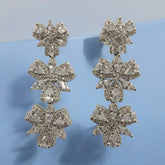 Product Description: Elegant Floral Silver Necklace Set with Earrings